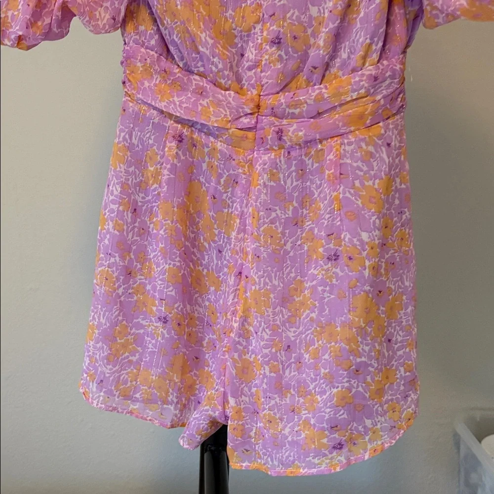 Nasty Gal Floral Puff Sleeve v neck Romper size 6 new with tag - Picture 12 of 12